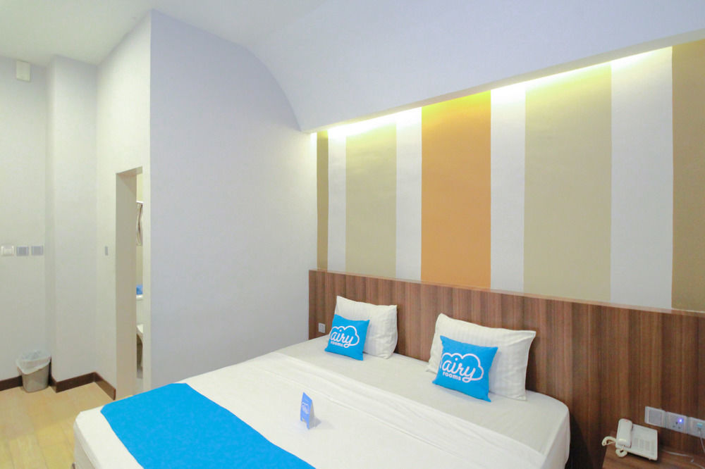 J Hotel Medan Exteriör bild