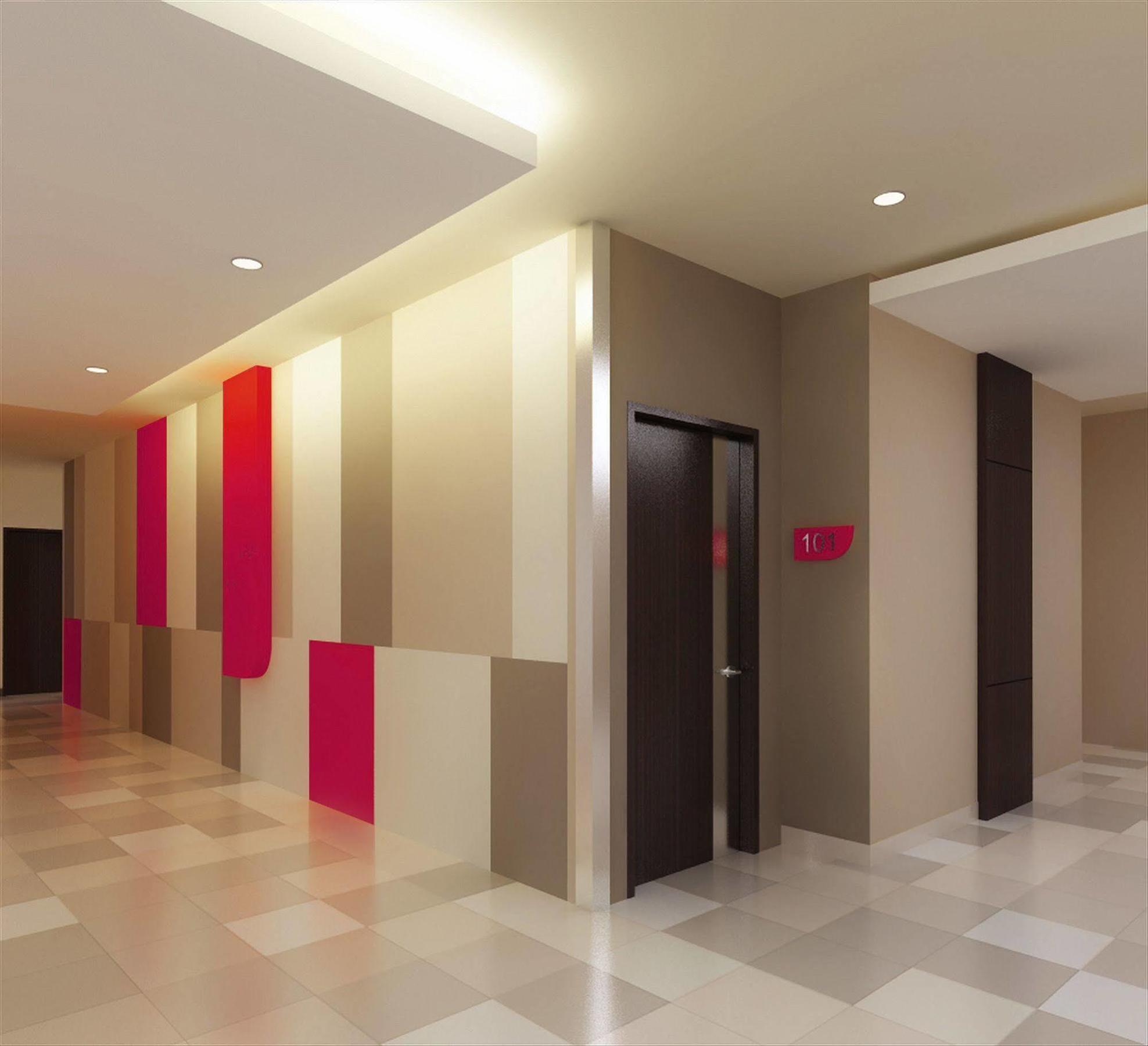J Hotel Medan Exteriör bild